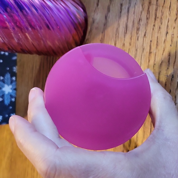 NWOT Starbucks Valentine 2022 Pink Swirl Tumbler - Picture 5 of 6